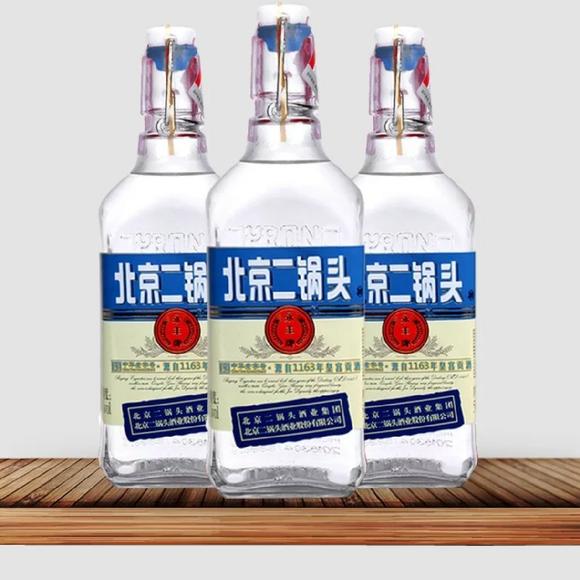 “北京”文字加注在“二锅头酒”之前，涉及虚假宣传